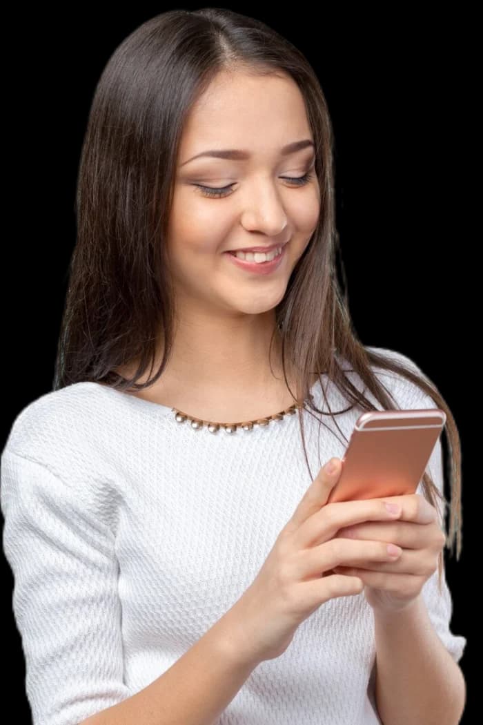 Mujer usando tecnología encriptada